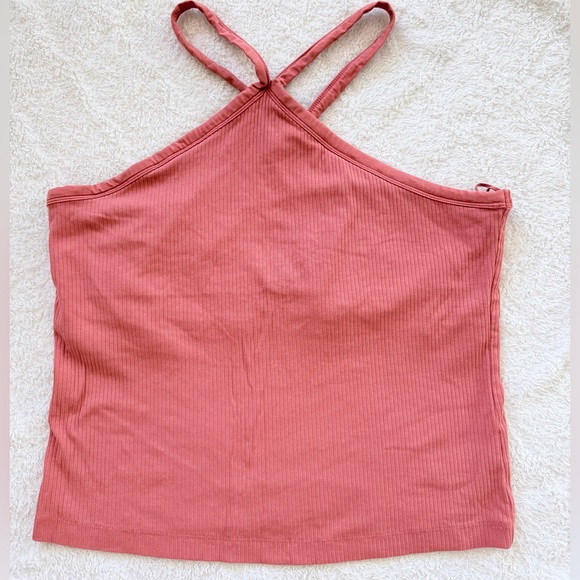Old Navy Tops - Old Navy Ribbed Tank w/built in bra